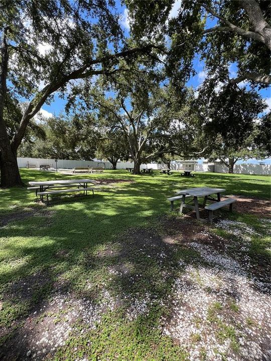 For Sale: $111,999 (2 beds, 2 baths, 840 Square Feet)
