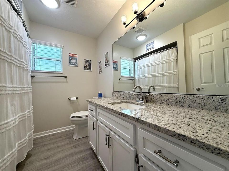 En Venta: $399,000 (3 camas, 2 baños, 2028 Pies cuadrados)