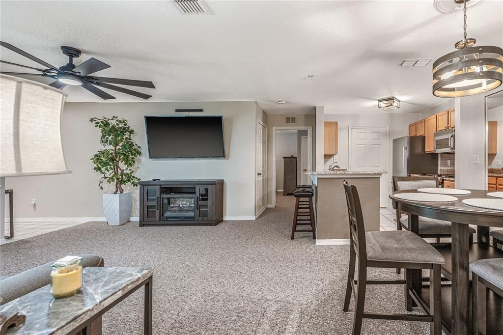 For Sale: $185,000 (3 beds, 2 baths, 1046 Square Feet)
