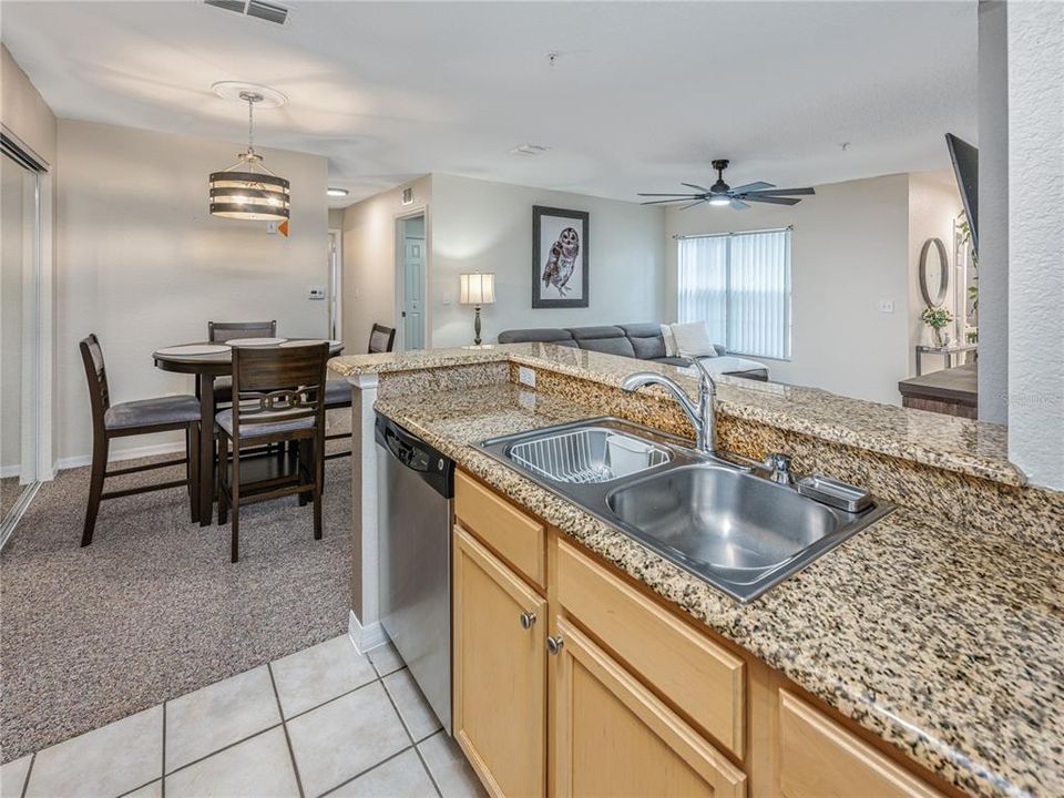 For Sale: $185,000 (3 beds, 2 baths, 1046 Square Feet)