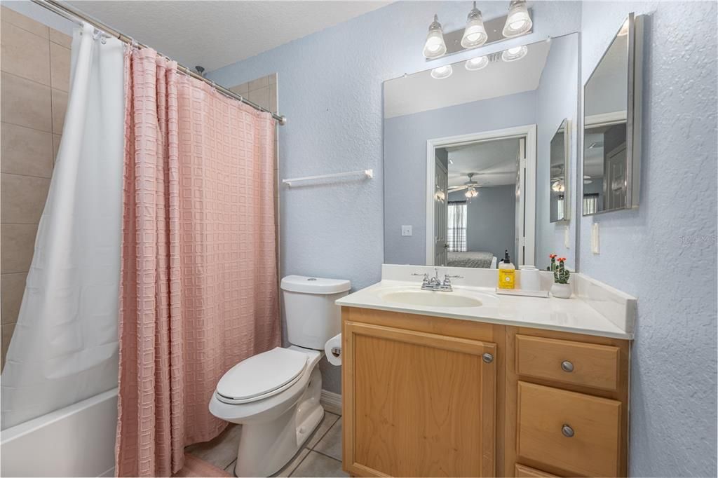 For Sale: $185,000 (3 beds, 2 baths, 1046 Square Feet)