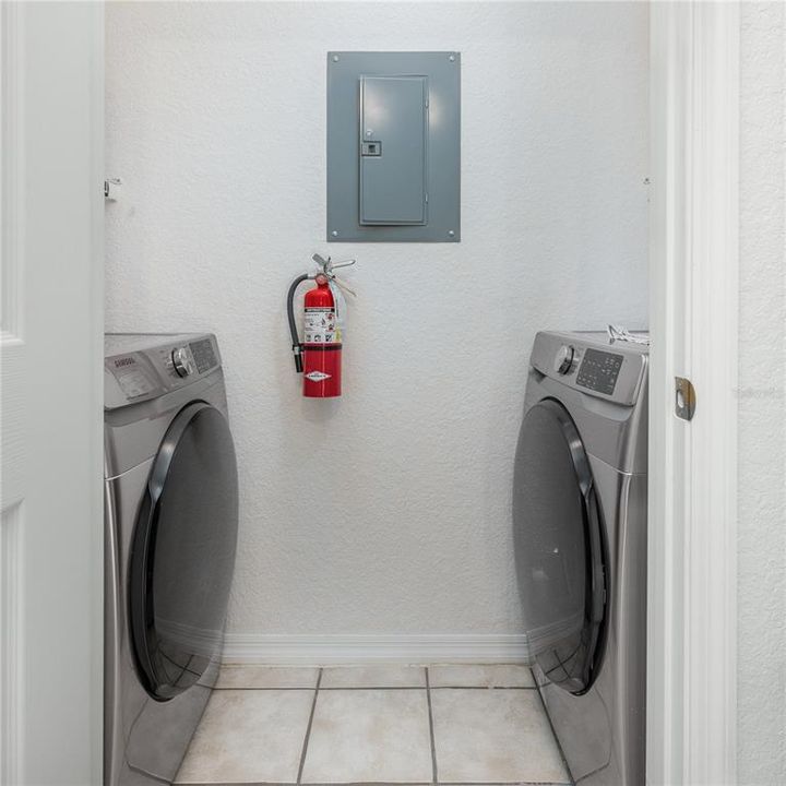 For Sale: $185,000 (3 beds, 2 baths, 1046 Square Feet)