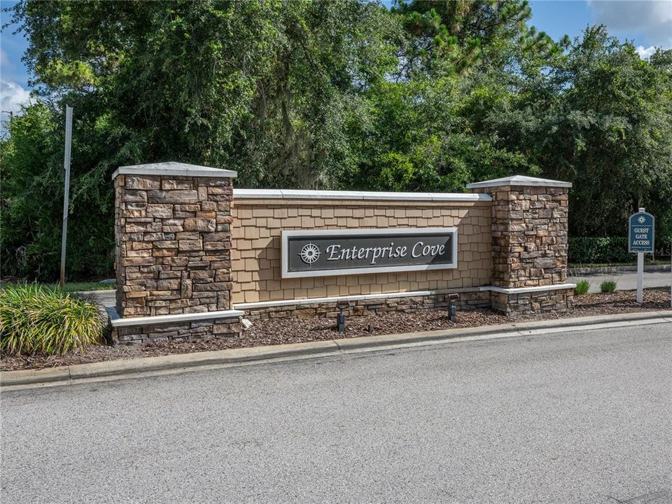 For Sale: $185,000 (3 beds, 2 baths, 1046 Square Feet)