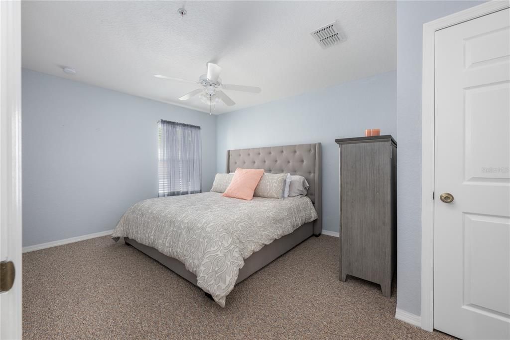 For Sale: $185,000 (3 beds, 2 baths, 1046 Square Feet)