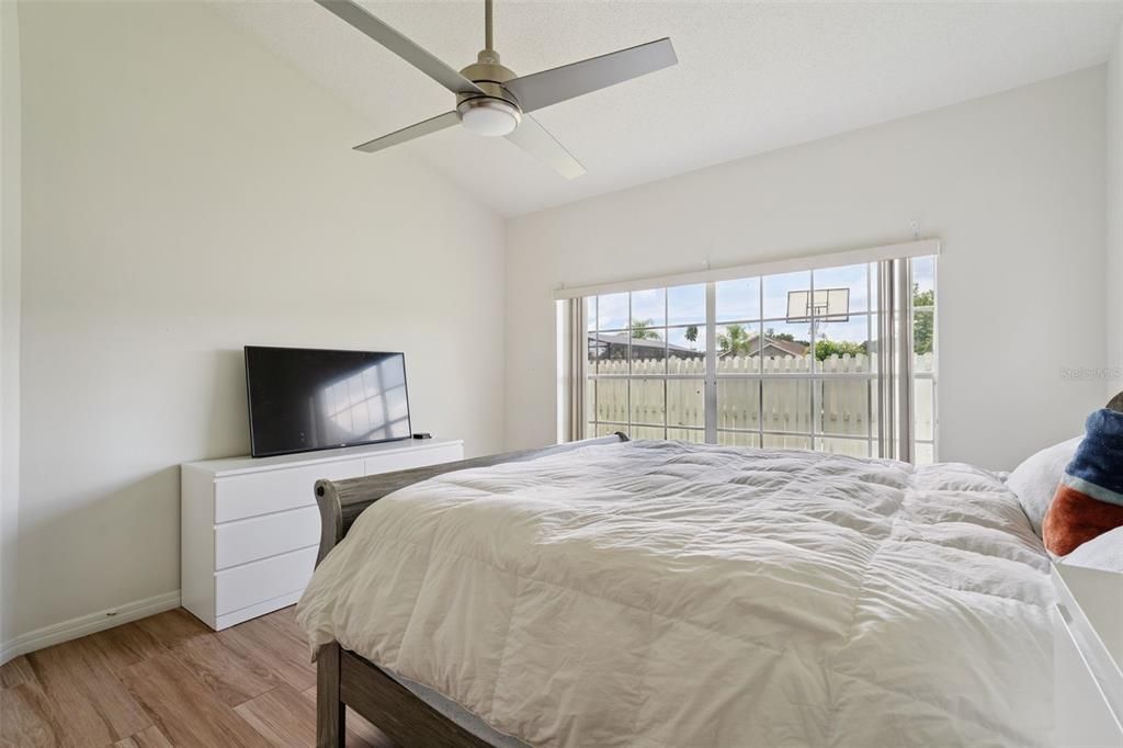 For Sale: $375,000 (3 beds, 2 baths, 1518 Square Feet)