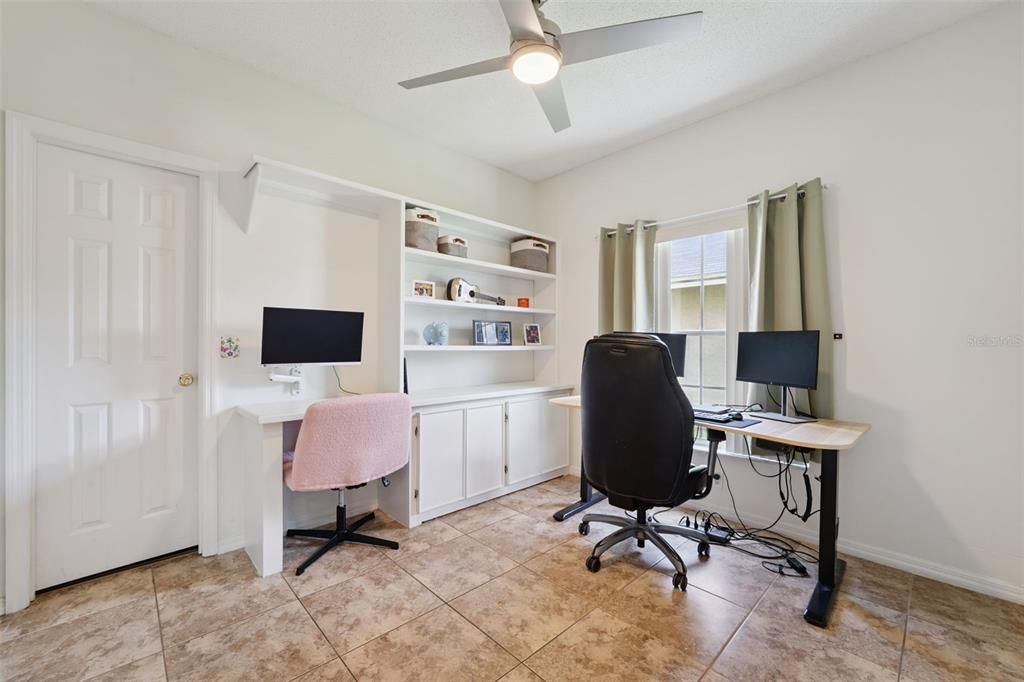 For Sale: $375,000 (3 beds, 2 baths, 1518 Square Feet)