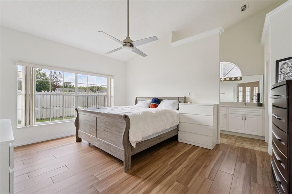 For Sale: $375,000 (3 beds, 2 baths, 1518 Square Feet)