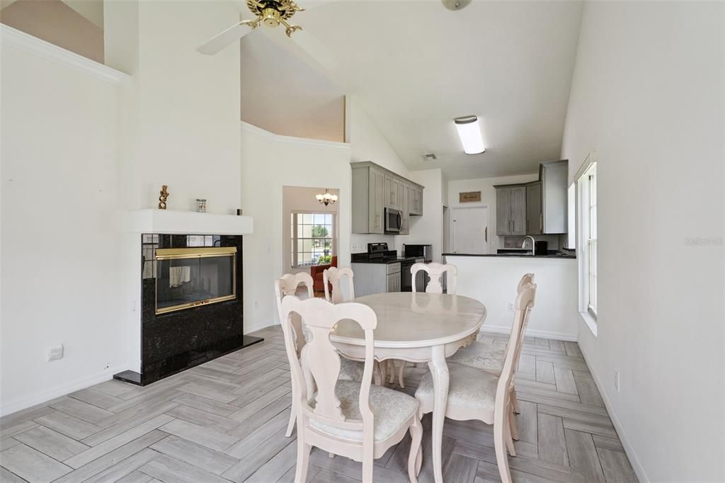 For Sale: $375,000 (3 beds, 2 baths, 1518 Square Feet)