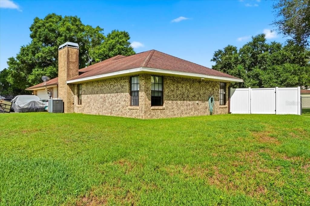 For Sale: $365,000 (3 beds, 2 baths, 2008 Square Feet)