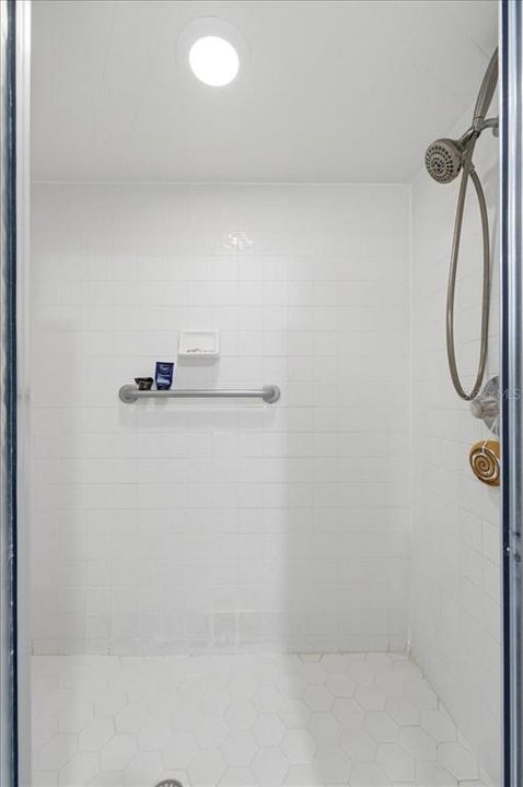 For Sale: $365,000 (3 beds, 2 baths, 2008 Square Feet)