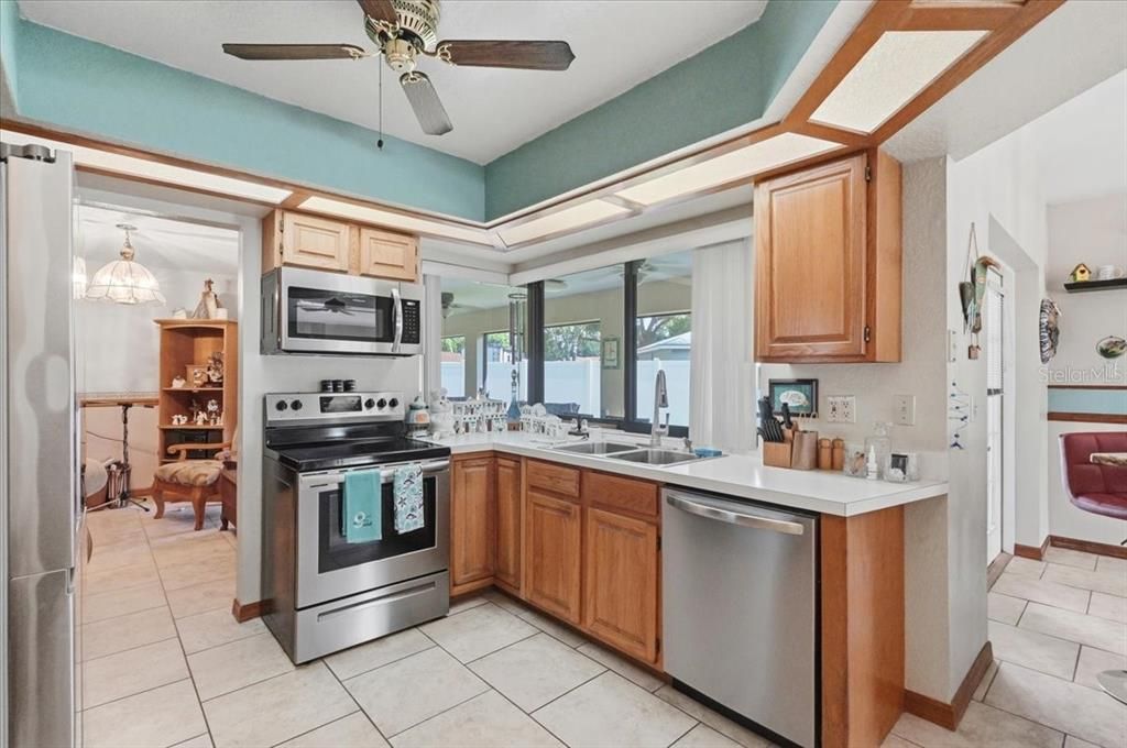 For Sale: $365,000 (3 beds, 2 baths, 2008 Square Feet)