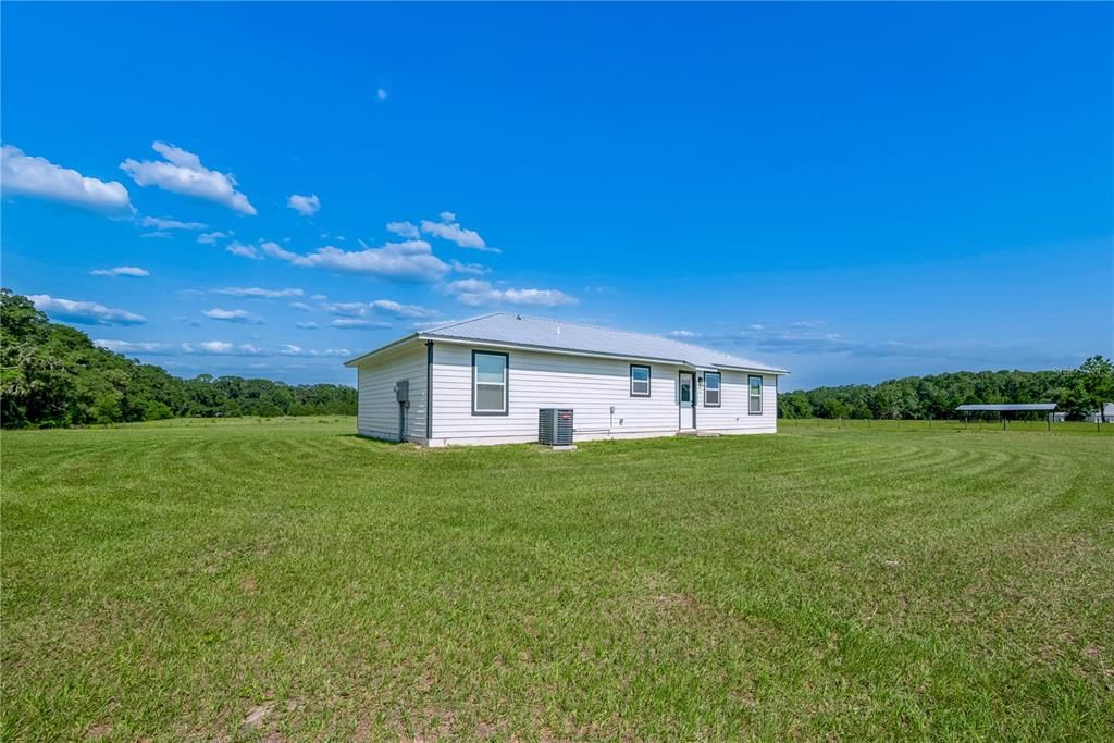На продажу: $429,000 (4 спален, 2 ванн, 1300 Квадратных фут)