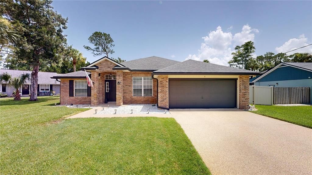For Sale: $335,000 (3 beds, 2 baths, 1794 Square Feet)