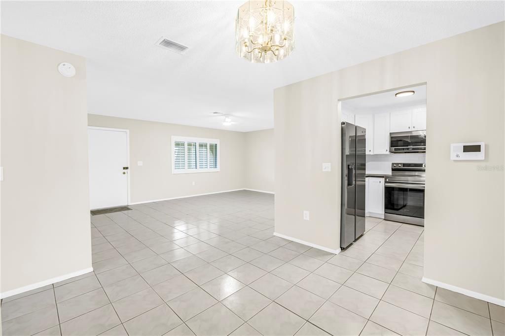 На продажу: $449,900 (3 спален, 2 ванн, 1190 Квадратных фут)