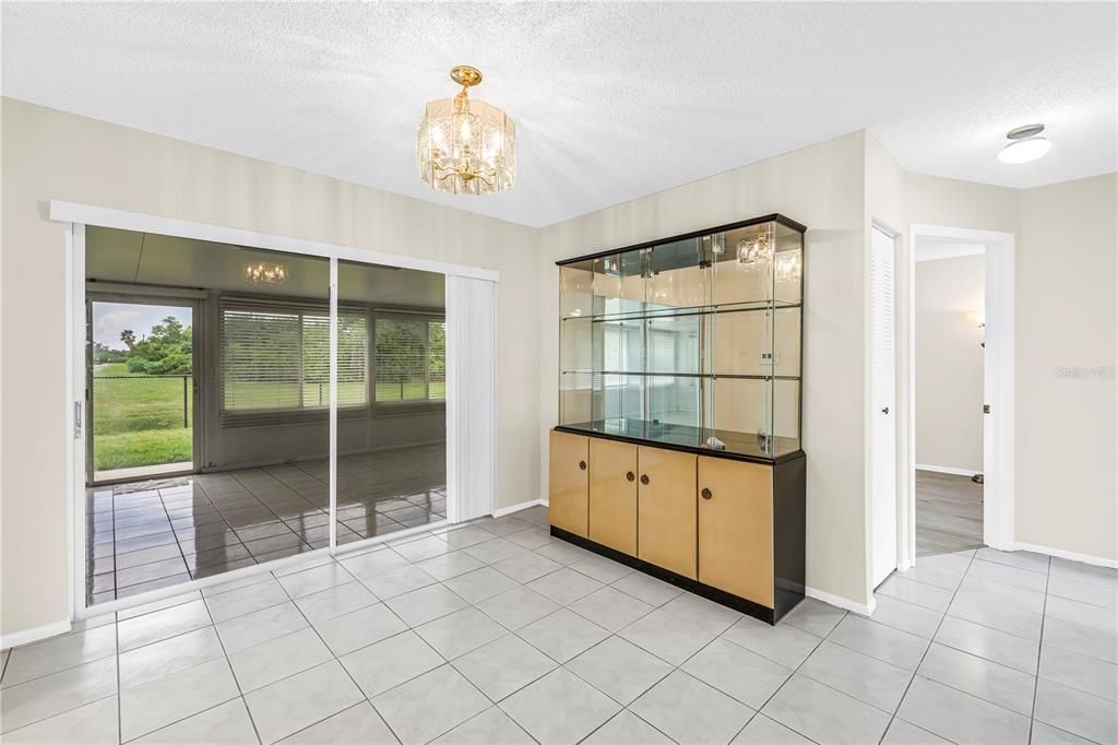 На продажу: $449,900 (3 спален, 2 ванн, 1190 Квадратных фут)