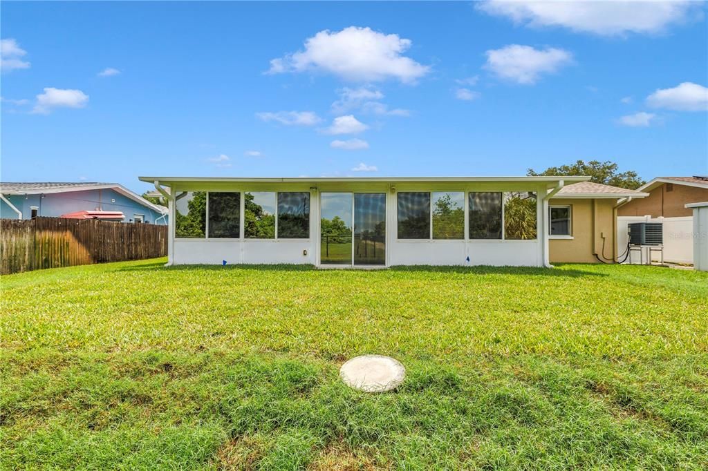 На продажу: $449,900 (3 спален, 2 ванн, 1190 Квадратных фут)