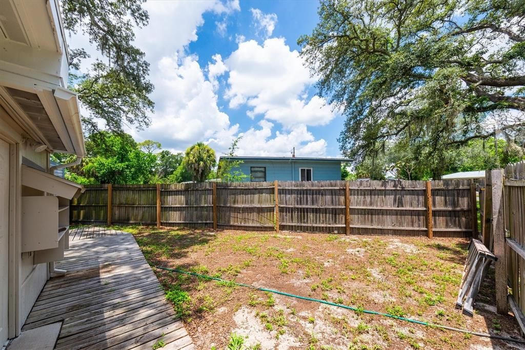 For Sale: $379,900 (3 beds, 1 baths, 1390 Square Feet)