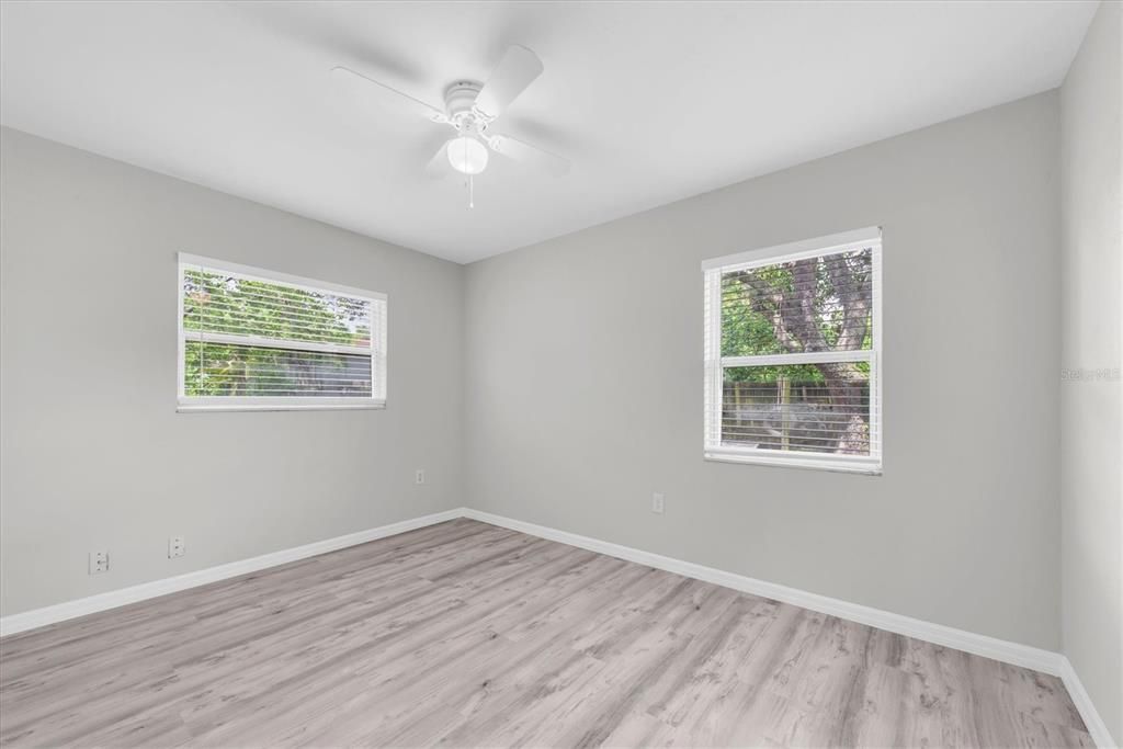 For Sale: $379,900 (3 beds, 1 baths, 1390 Square Feet)