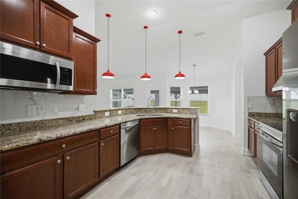 For Sale: $388,999 (4 beds, 2 baths, 2346 Square Feet)