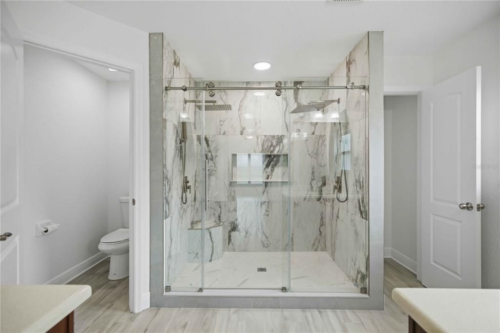 For Sale: $388,999 (4 beds, 2 baths, 2346 Square Feet)