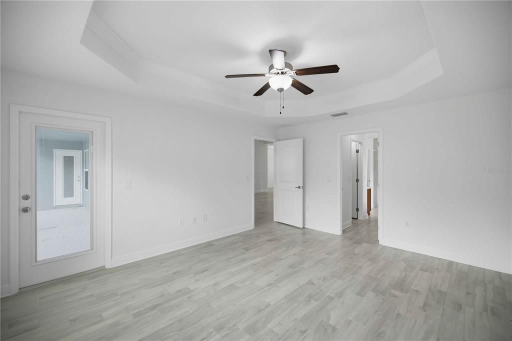 For Sale: $388,999 (4 beds, 2 baths, 2346 Square Feet)