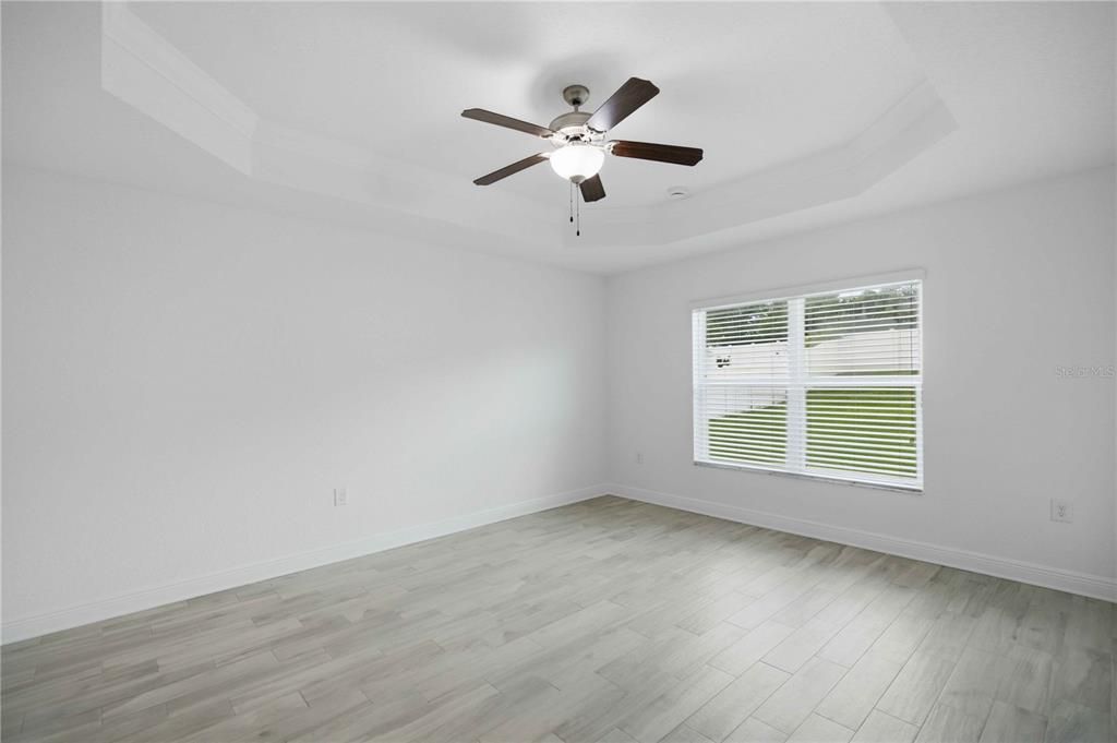 For Sale: $388,999 (4 beds, 2 baths, 2346 Square Feet)