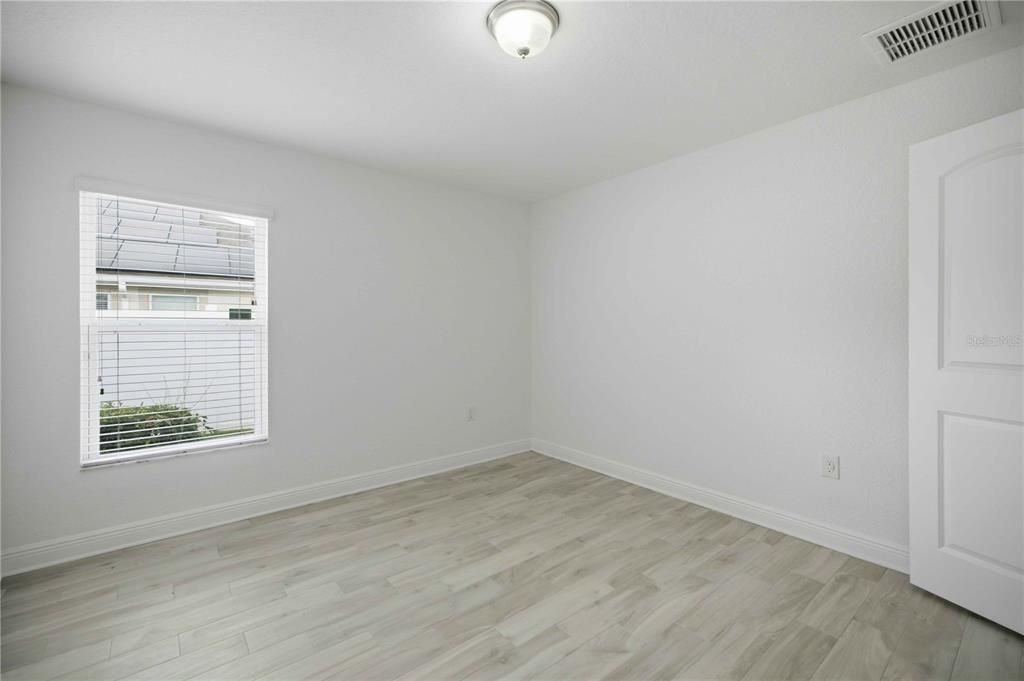 For Sale: $388,999 (4 beds, 2 baths, 2346 Square Feet)