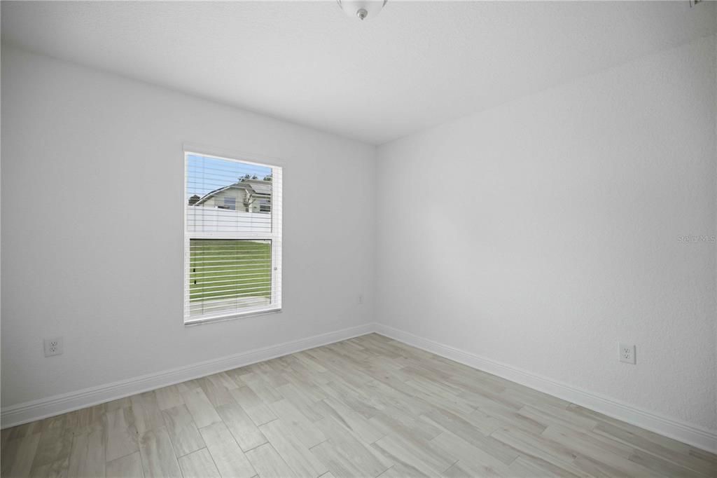 For Sale: $388,999 (4 beds, 2 baths, 2346 Square Feet)