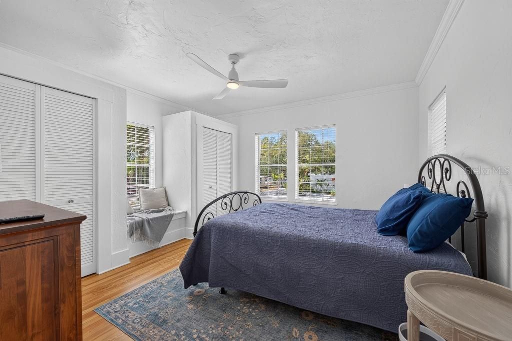 For Sale: $1,250,000 (4 beds, 3 baths, 2320 Square Feet)