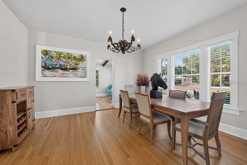 For Sale: $1,250,000 (4 beds, 3 baths, 2320 Square Feet)