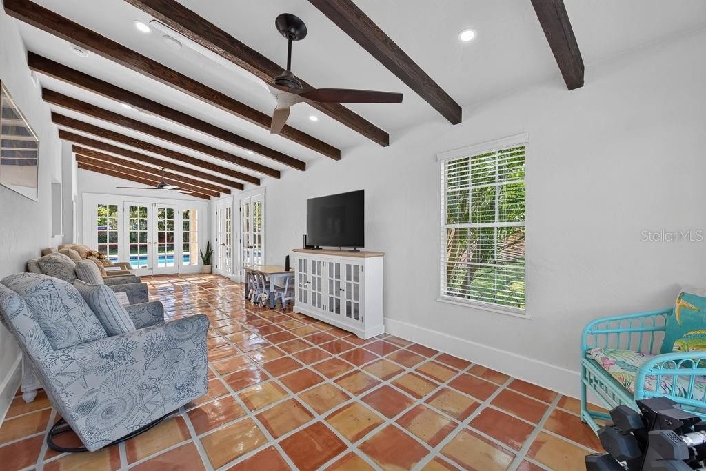 For Sale: $1,250,000 (4 beds, 3 baths, 2320 Square Feet)
