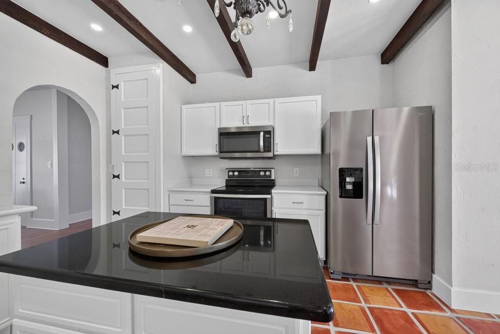 For Sale: $1,250,000 (4 beds, 3 baths, 2320 Square Feet)