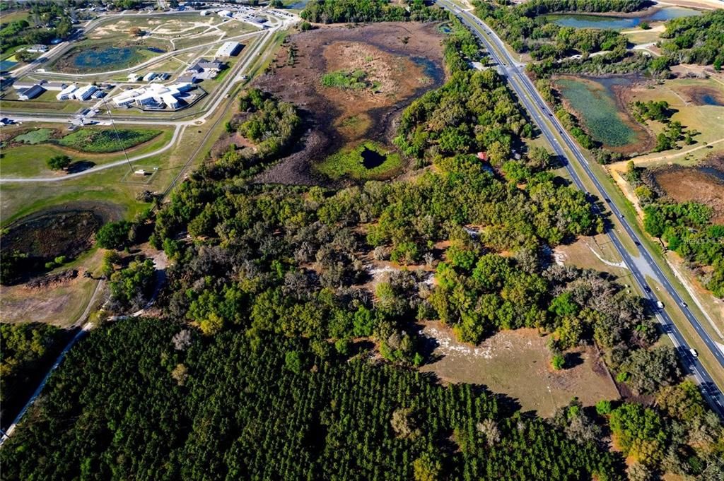 En Venta: $7,499,000 (13.73 acres)