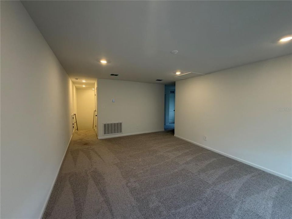 В аренду: $2,990 (5 спален, 3 ванн, 2546 Квадратных фут)