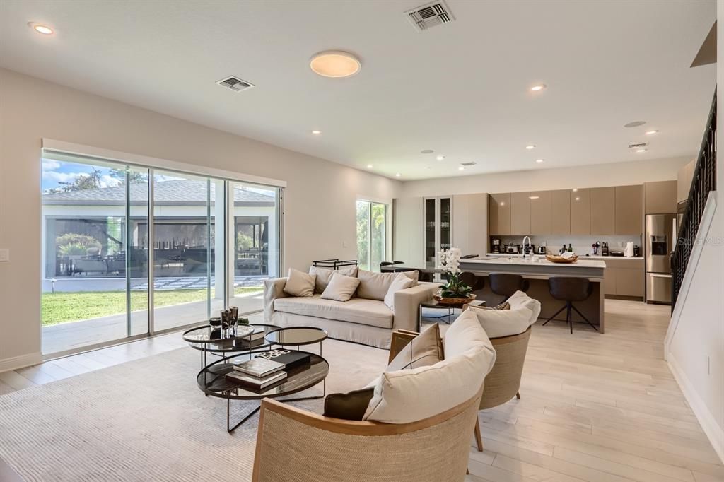 En Venta: $2,200,000 (6 camas, 4 baños, 4311 Pies cuadrados)