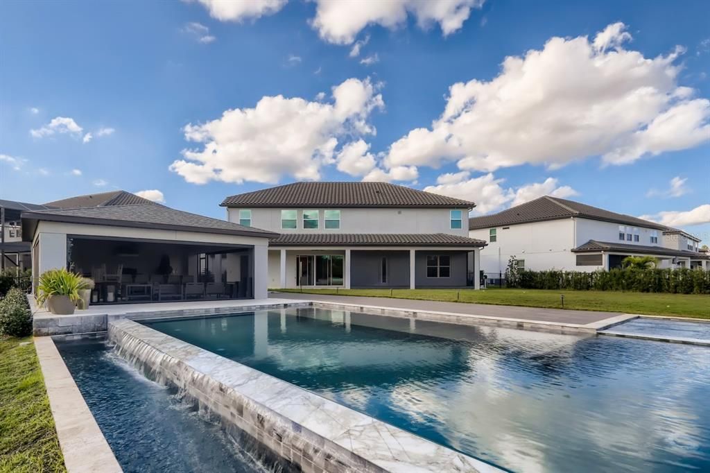En Venta: $2,200,000 (6 camas, 4 baños, 4311 Pies cuadrados)