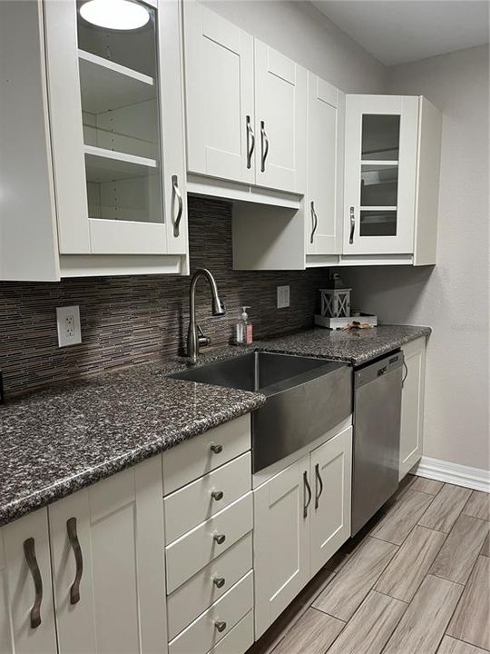 В аренду: $1,550 (2 спален, 2 ванн, 918 Квадратных фут)