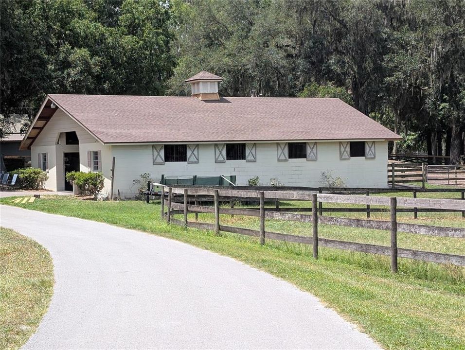 For Sale: $1,299,999 (6 beds, 4 baths, 5072 Square Feet)