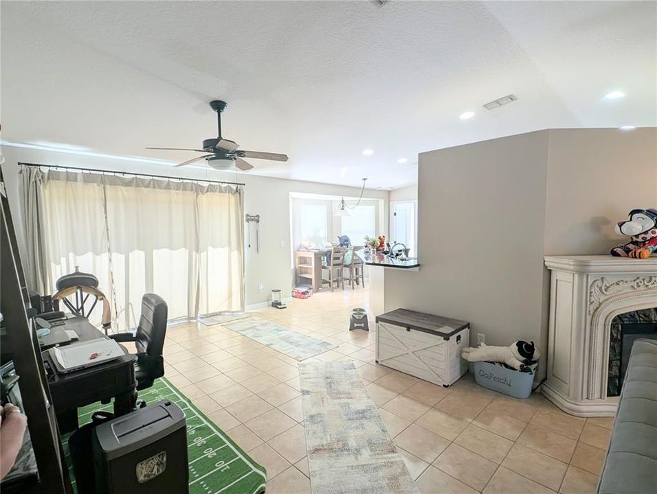 For Sale: $1,299,999 (6 beds, 4 baths, 5072 Square Feet)