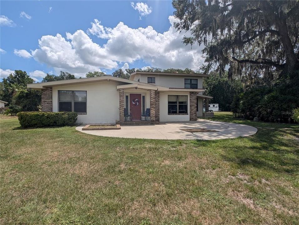 For Sale: $1,299,999 (6 beds, 4 baths, 5072 Square Feet)