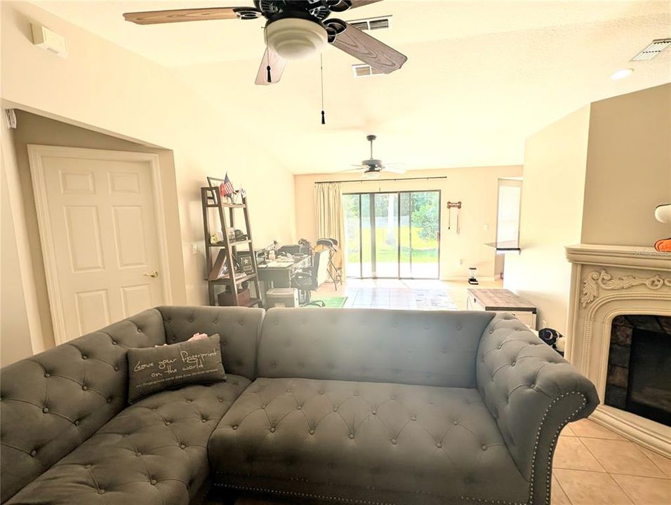 For Sale: $1,299,999 (6 beds, 4 baths, 5072 Square Feet)