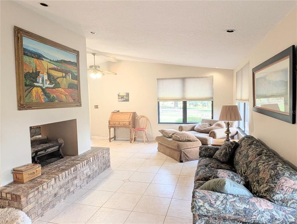For Sale: $1,299,999 (6 beds, 4 baths, 5072 Square Feet)