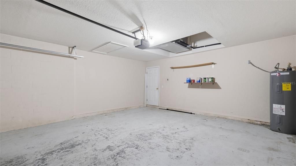 En Venta: $315,000 (4 camas, 2 baños, 2144 Pies cuadrados)