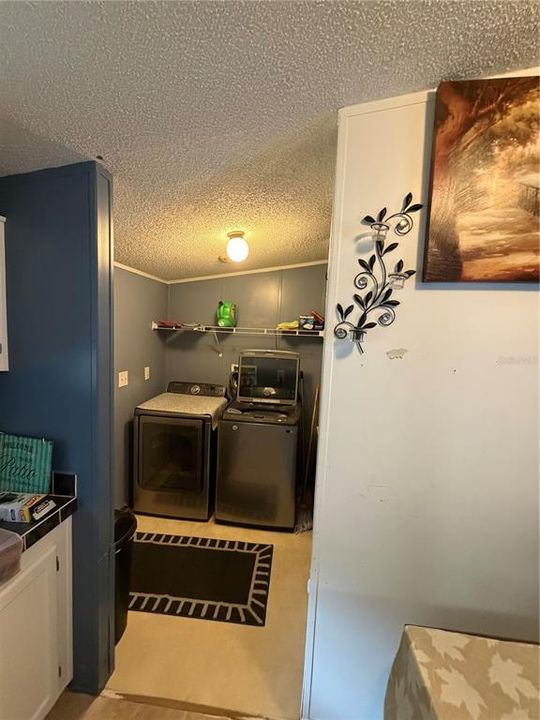 For Sale: $220,000 (3 beds, 2 baths, 960 Square Feet)