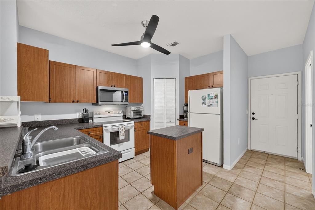 En Venta: $275,000 (2 camas, 2 baños, 1080 Pies cuadrados)