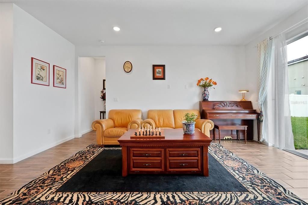 На продажу: $499,900 (3 спален, 2 ванн, 1558 Квадратных фут)