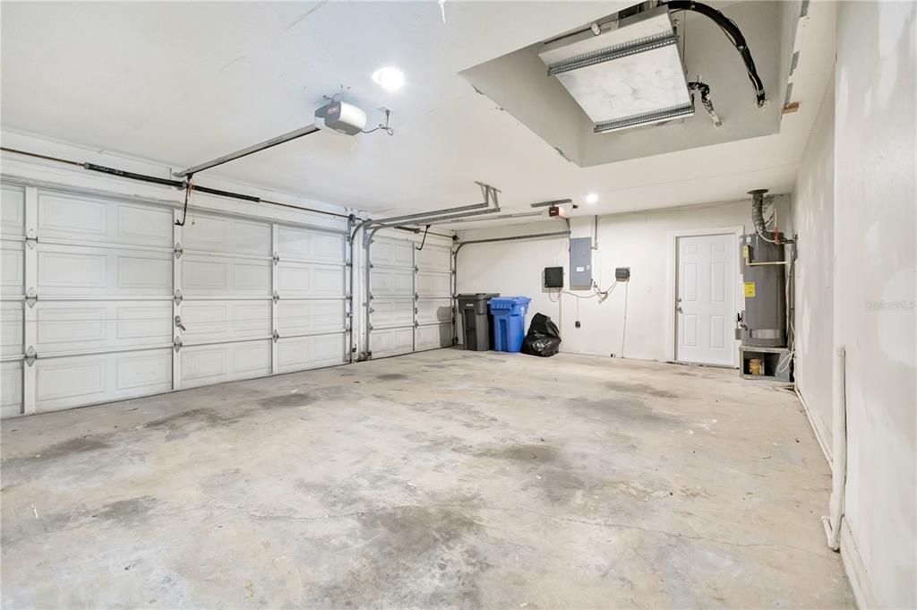 En Venta: $519,900 (4 camas, 3 baños, 2179 Pies cuadrados)