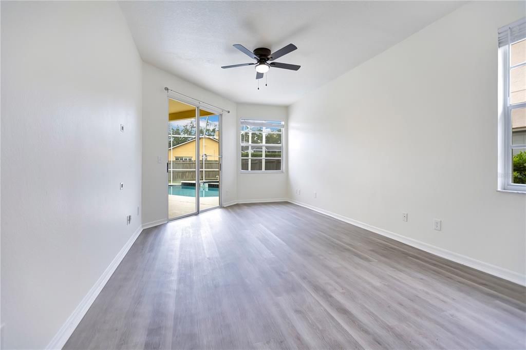 En Venta: $519,900 (4 camas, 3 baños, 2179 Pies cuadrados)