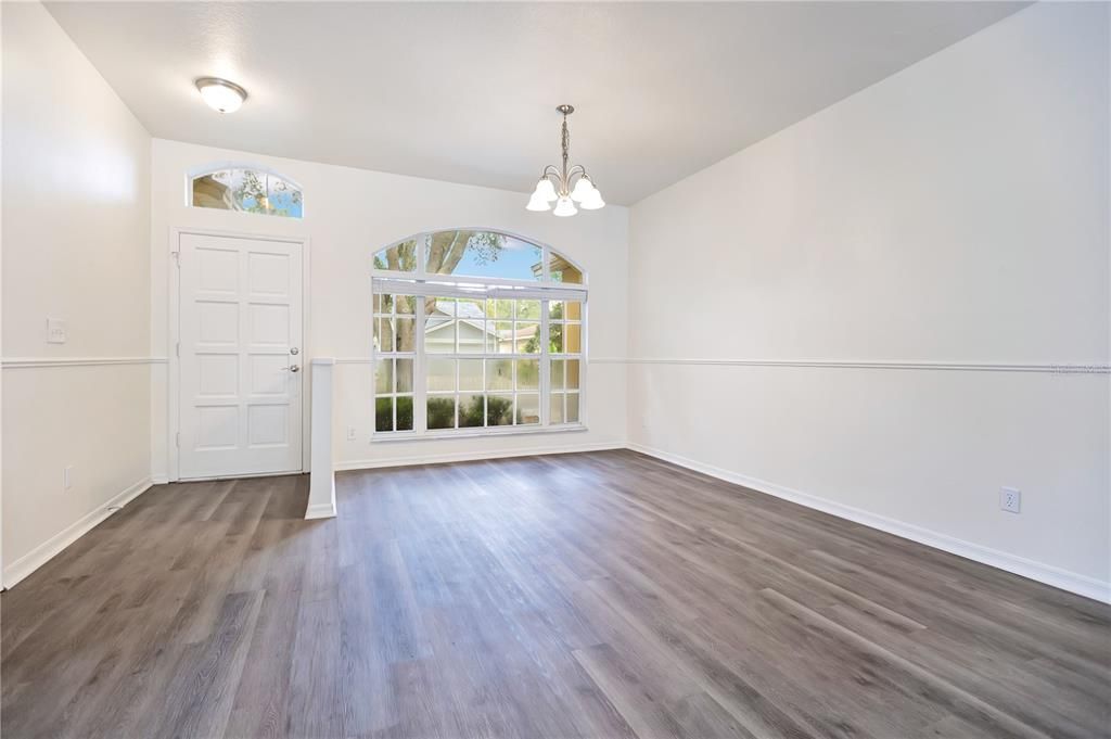 En Venta: $519,900 (4 camas, 3 baños, 2179 Pies cuadrados)