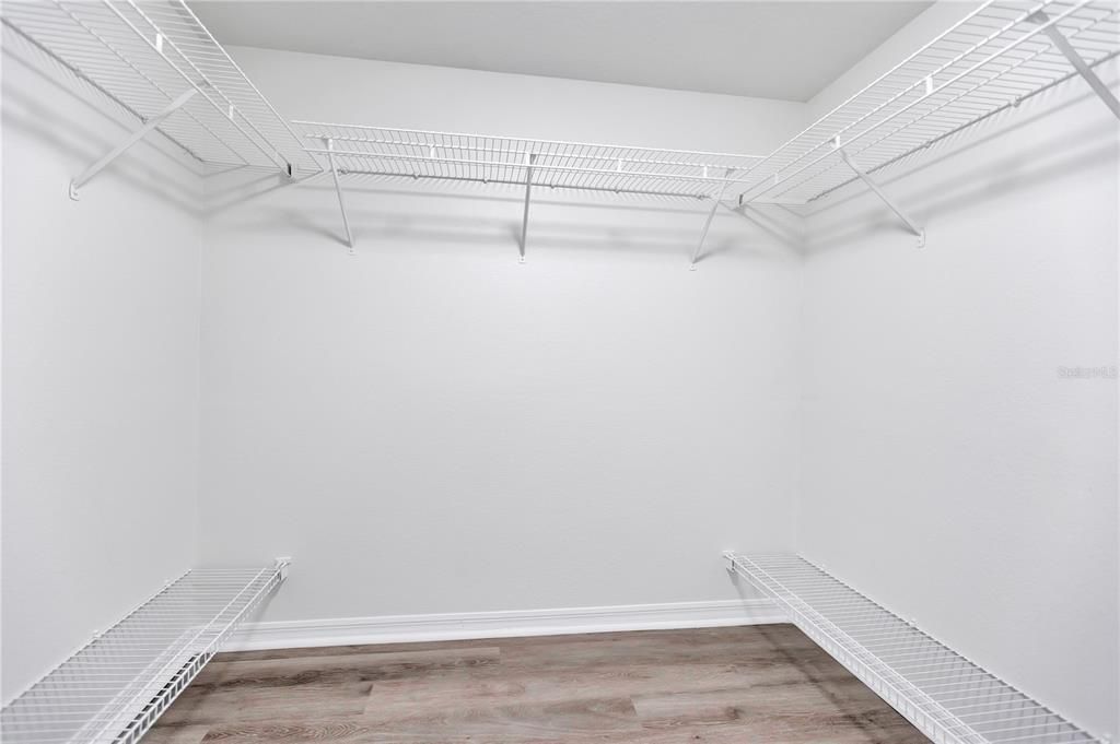 En Venta: $519,900 (4 camas, 3 baños, 2179 Pies cuadrados)